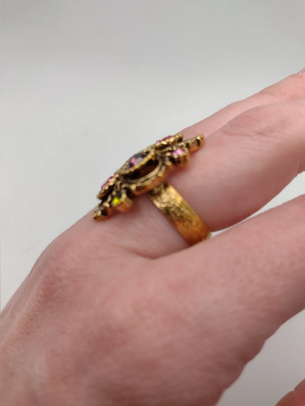 Vintage 70s Austrian Crystal Cocktail Ring - Picture 2 of 7